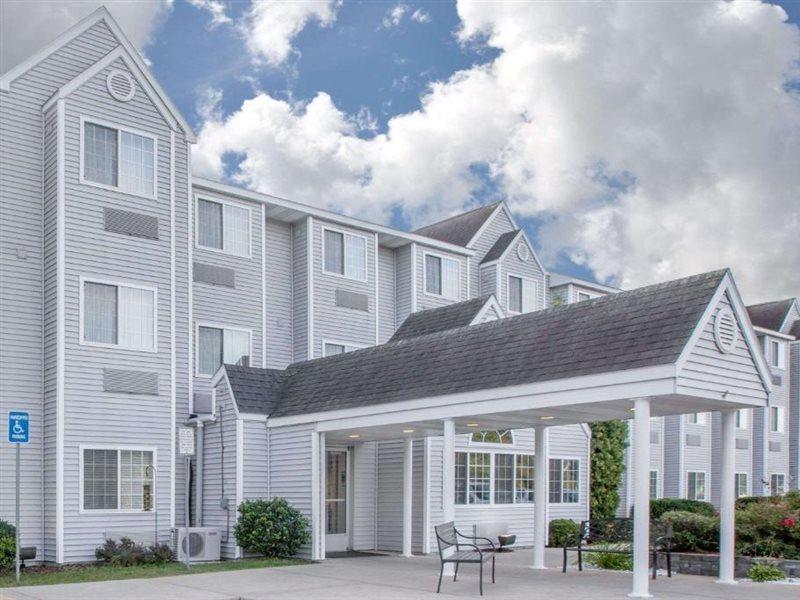 Microtel Inn And Suites Manistee Dış mekan fotoğraf