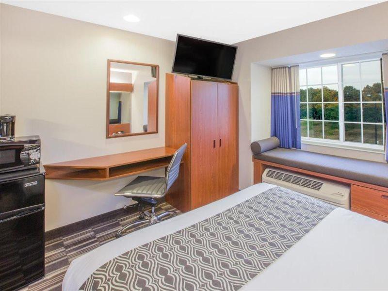 Microtel Inn And Suites Manistee Dış mekan fotoğraf