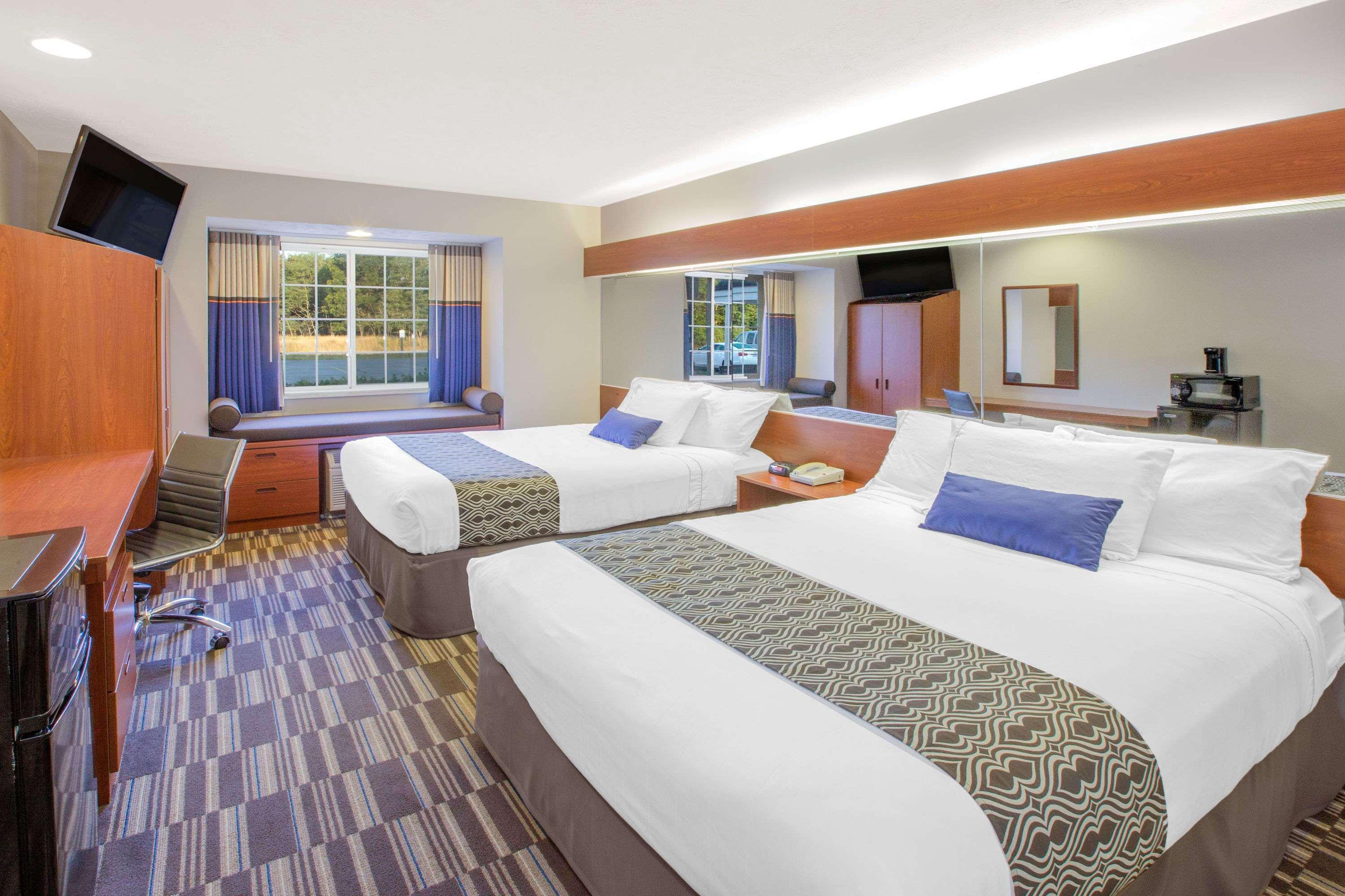Microtel Inn And Suites Manistee Dış mekan fotoğraf