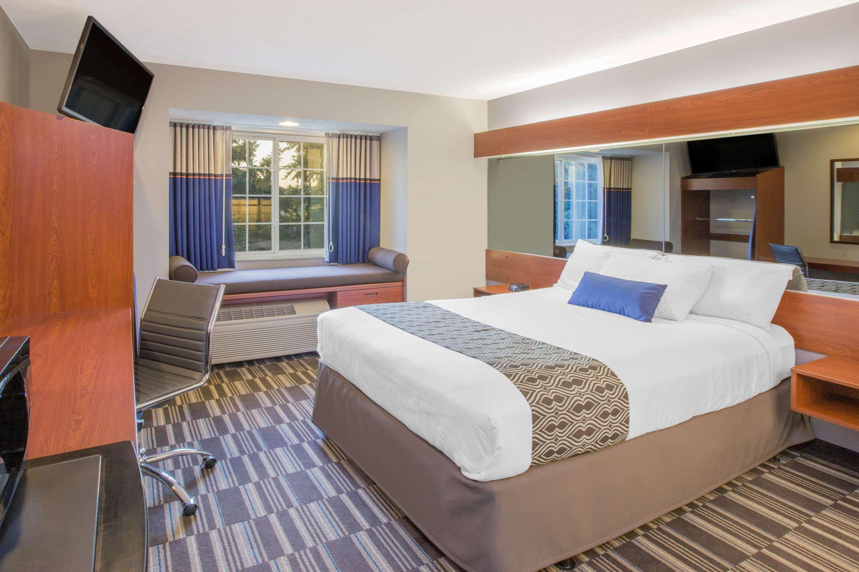 Microtel Inn And Suites Manistee Dış mekan fotoğraf