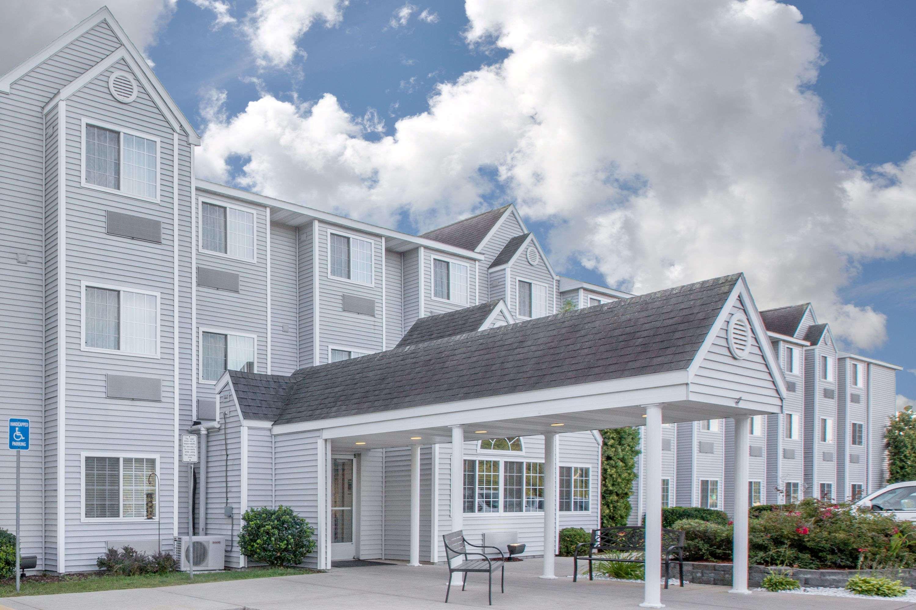 Microtel Inn And Suites Manistee Dış mekan fotoğraf