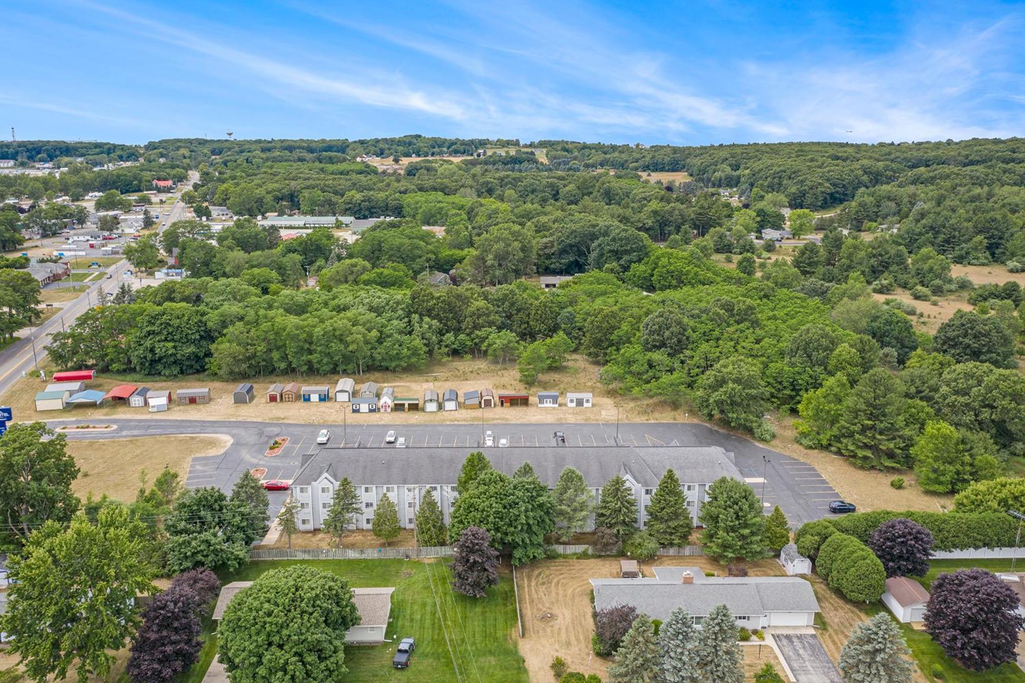 Microtel Inn And Suites Manistee Dış mekan fotoğraf