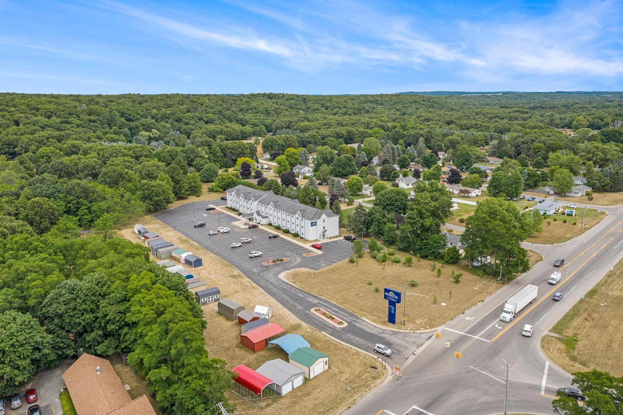 Microtel Inn And Suites Manistee Dış mekan fotoğraf