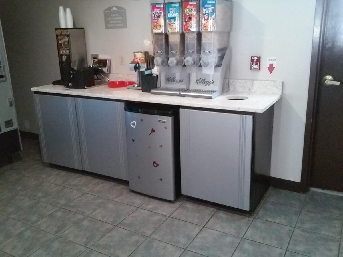 Microtel Inn And Suites Manistee Dış mekan fotoğraf