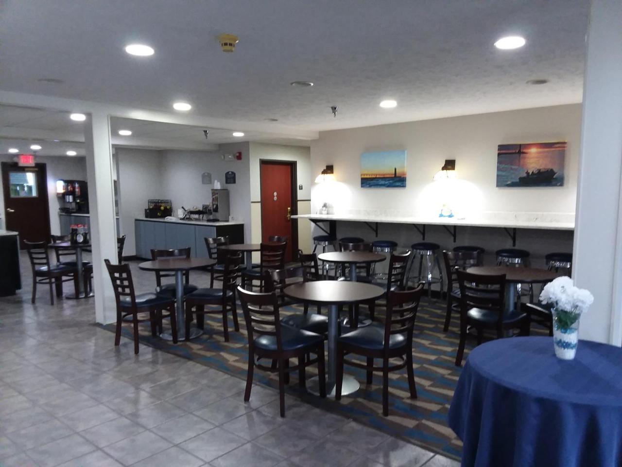Microtel Inn And Suites Manistee Dış mekan fotoğraf